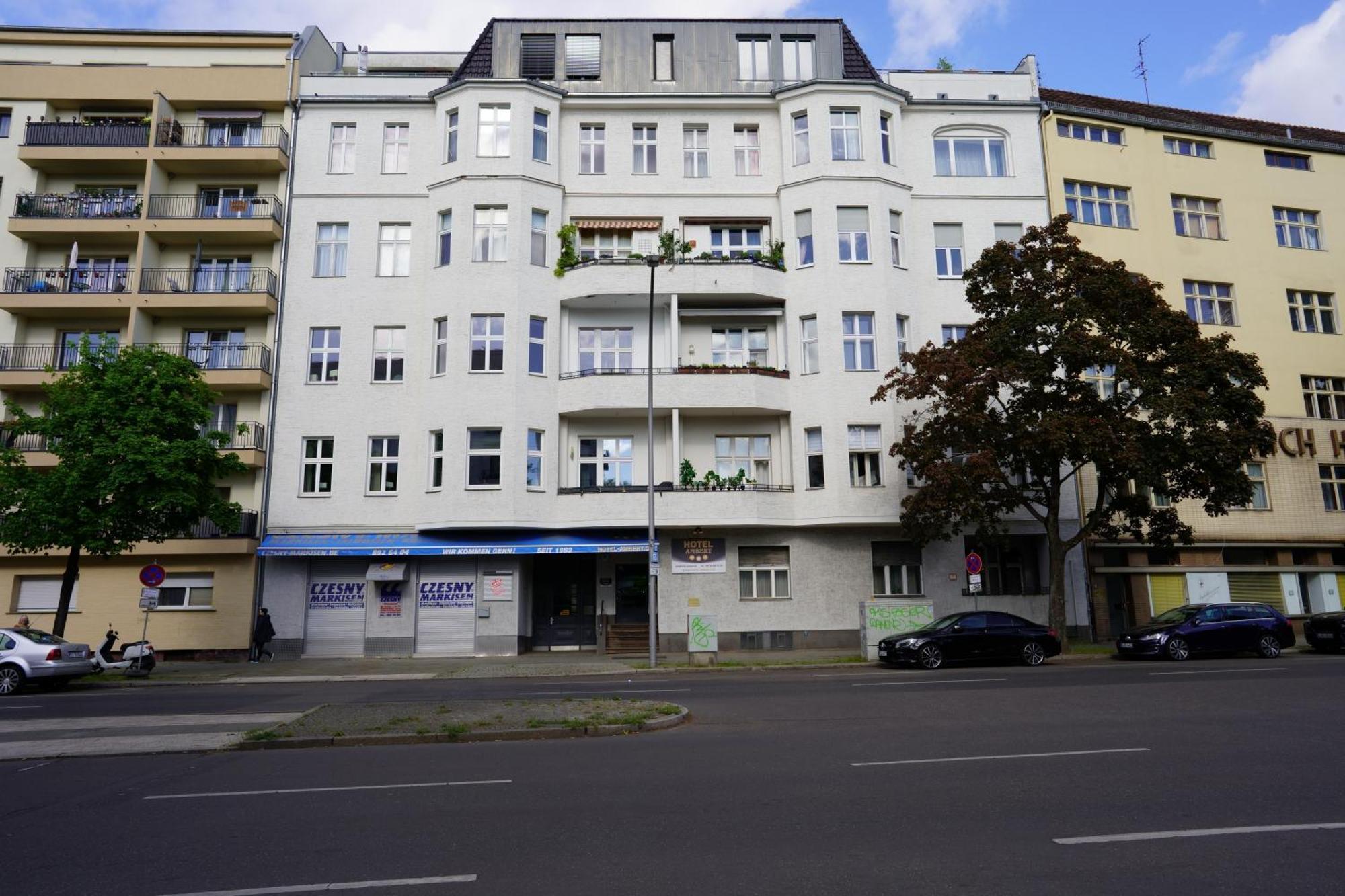 Hotel Ambert — Foto 2